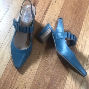 Contemporary heel, teal, leather. Slight scuffs.